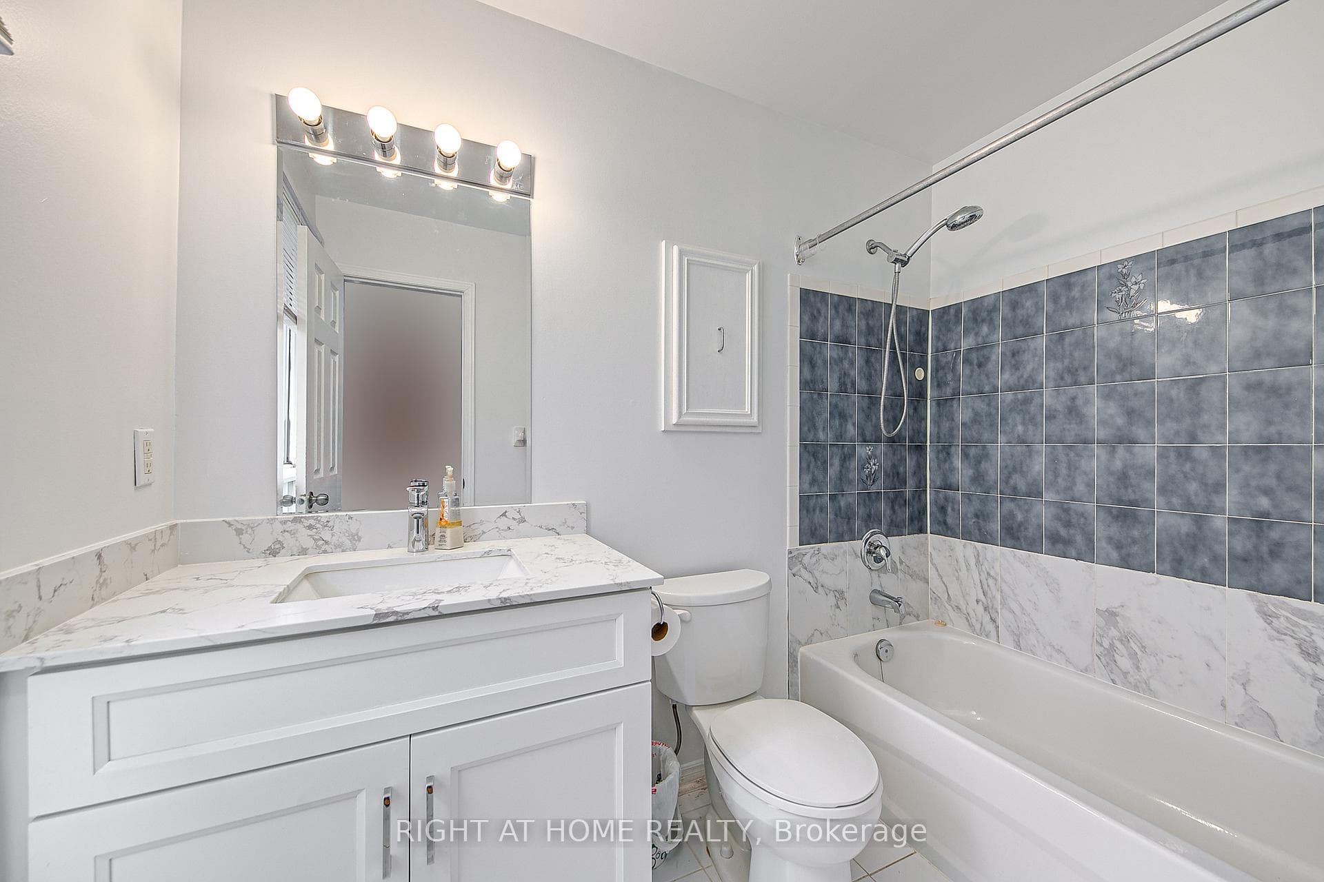 205 Anne Street photo 23