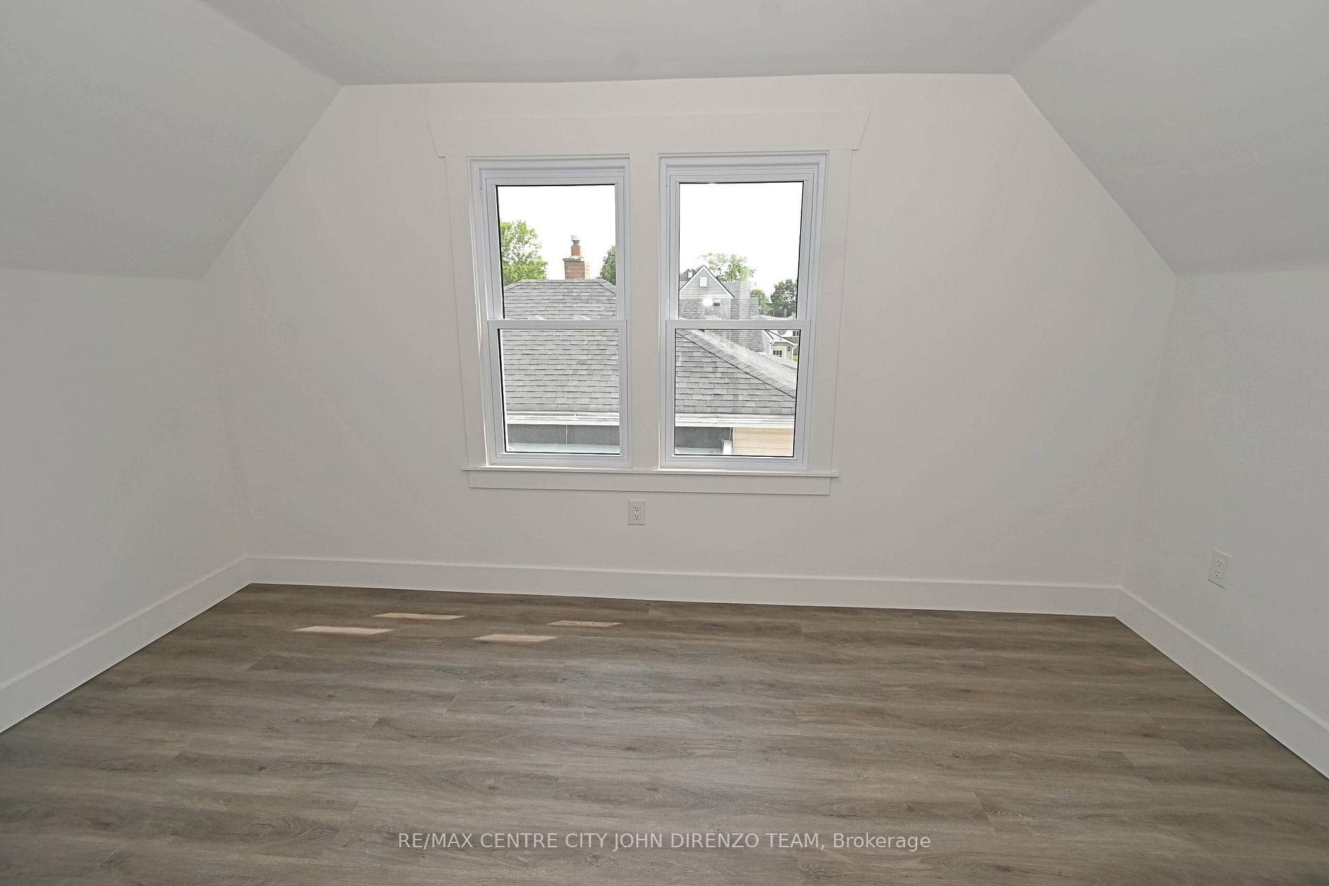 52 Woodworth Avenue photo 13