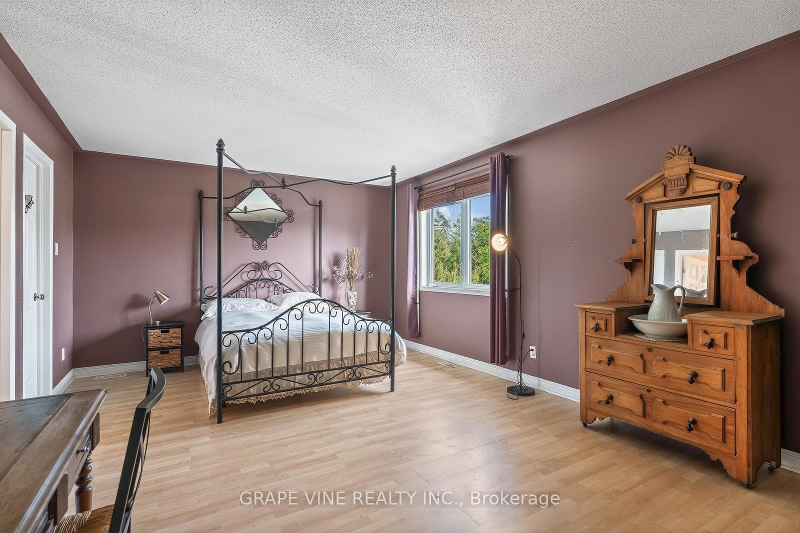 175 Allanford Avenue photo 20