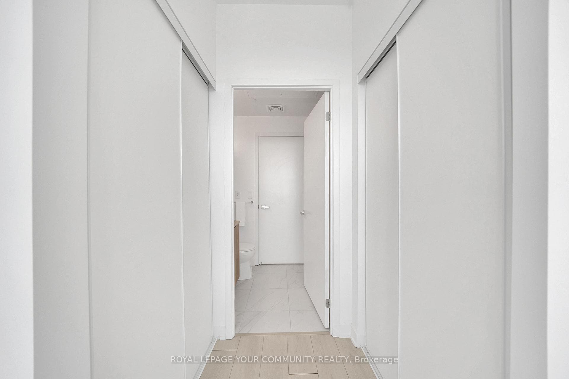 31 Tippett Road Unit 705 photo 17