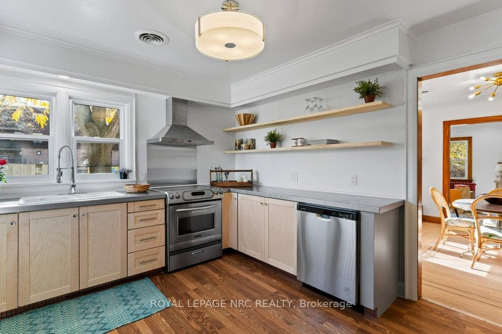4217 Hixon Street photo 10