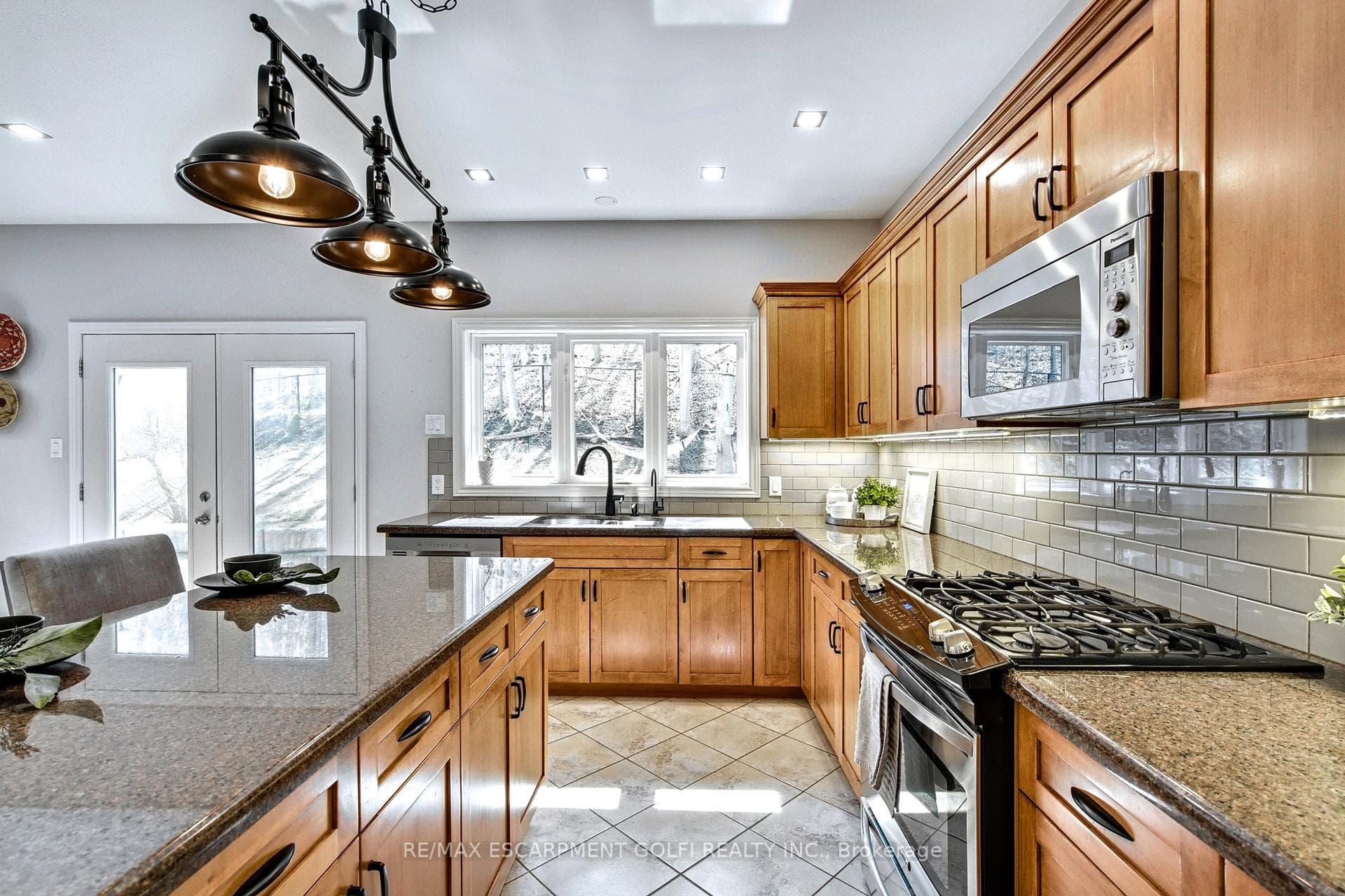 16 Heathcote Court photo 11