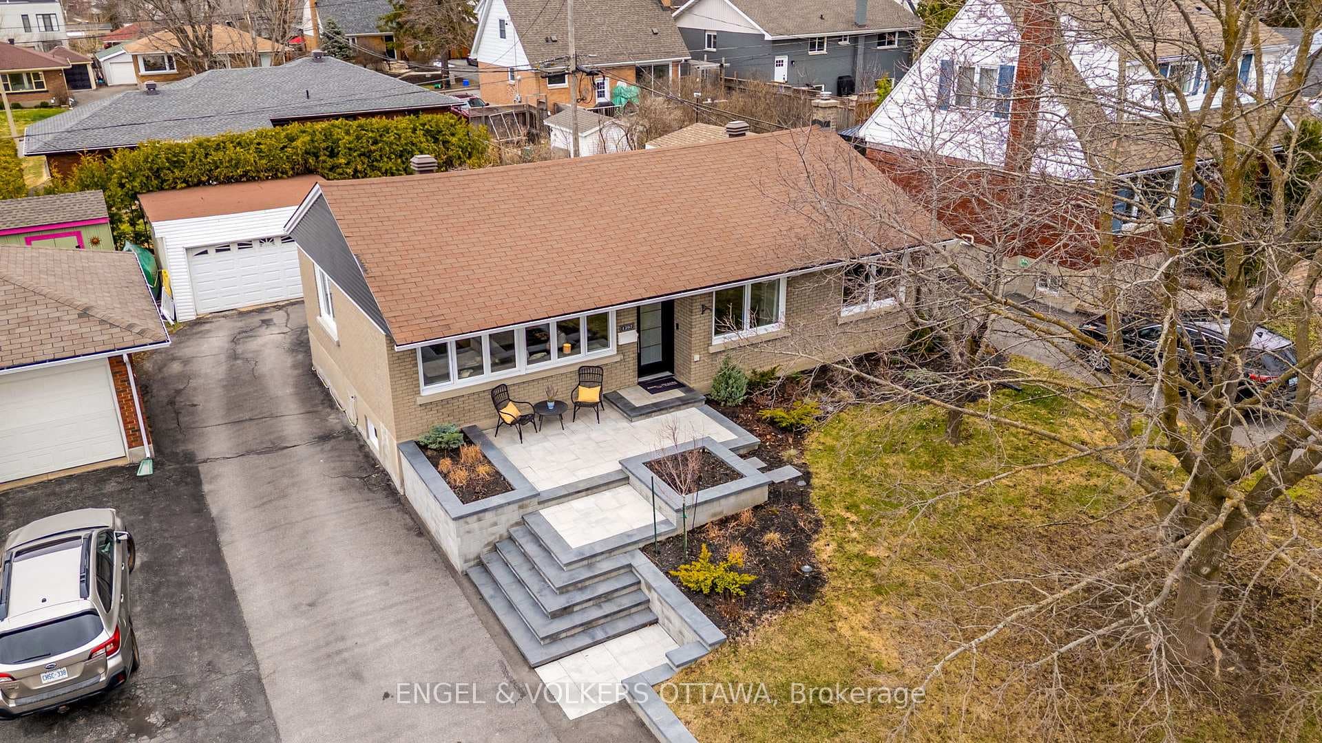 1297 Snowdon Street photo 34