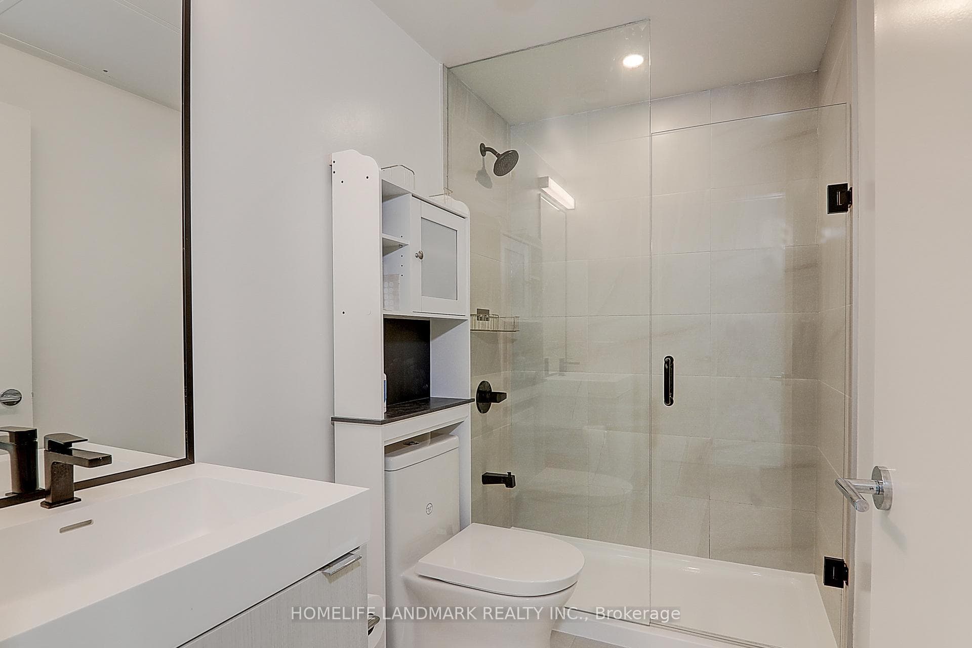 250 Lawrence Avenue Unit 108 photo 29