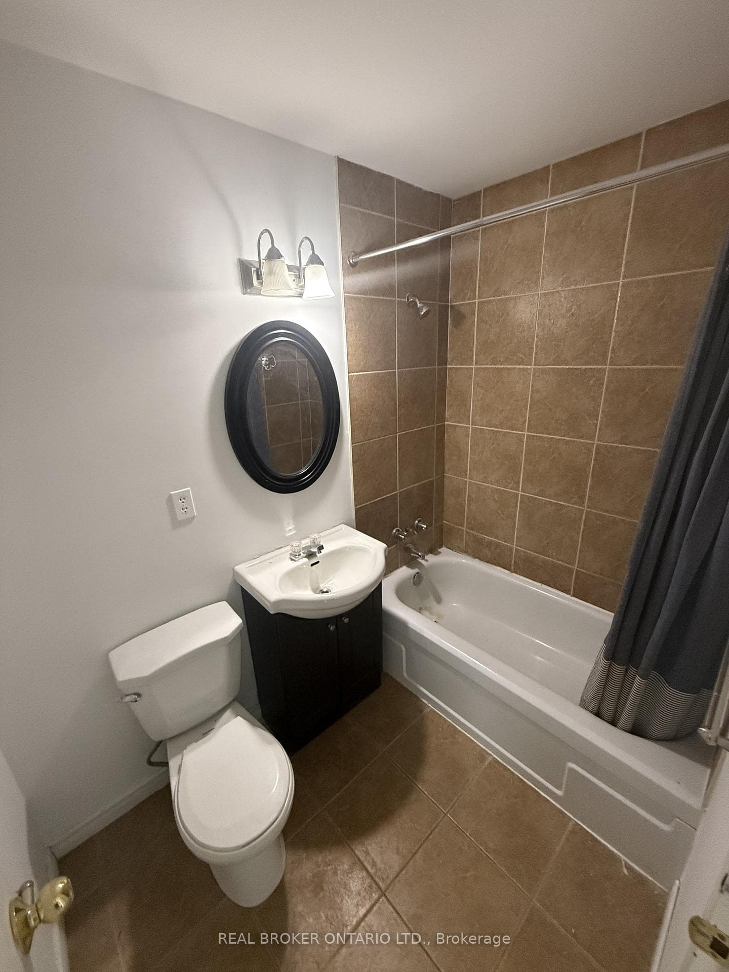 1011 Dufferin Street Unit 309 photo 9
