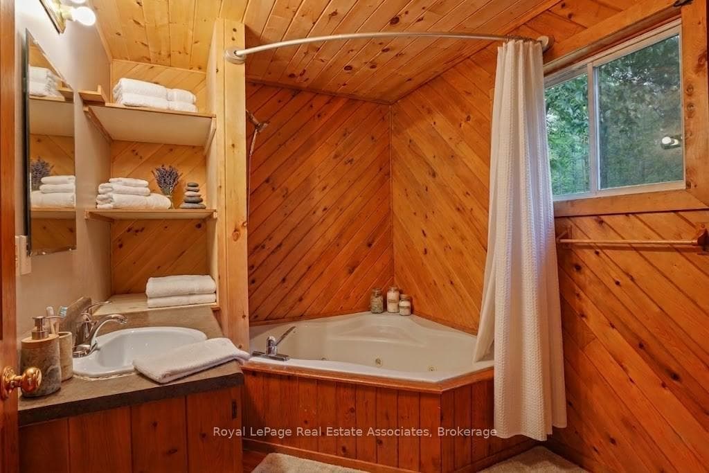 Washroom (Virtually Staged)