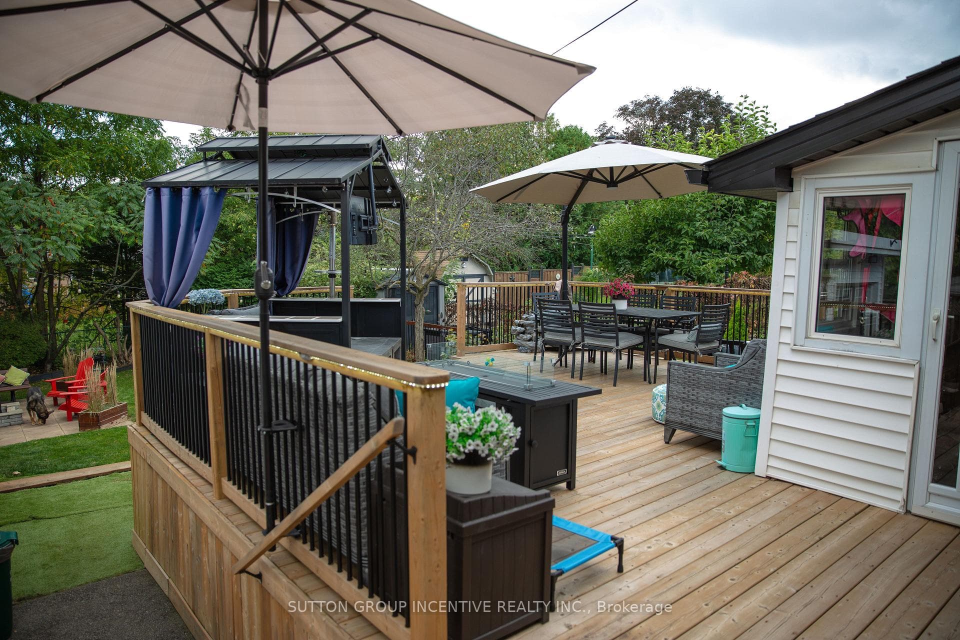 202 Queen Street photo 14