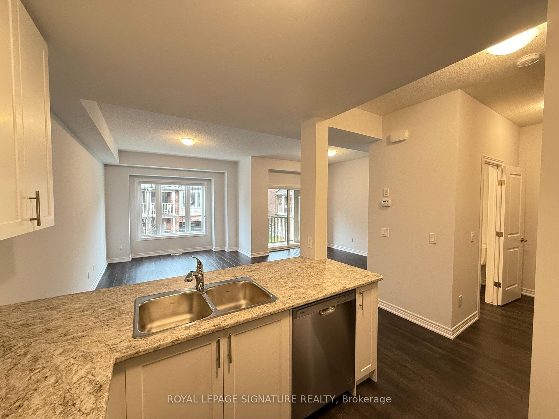 19 Picardy Drive Unit 35 photo 4