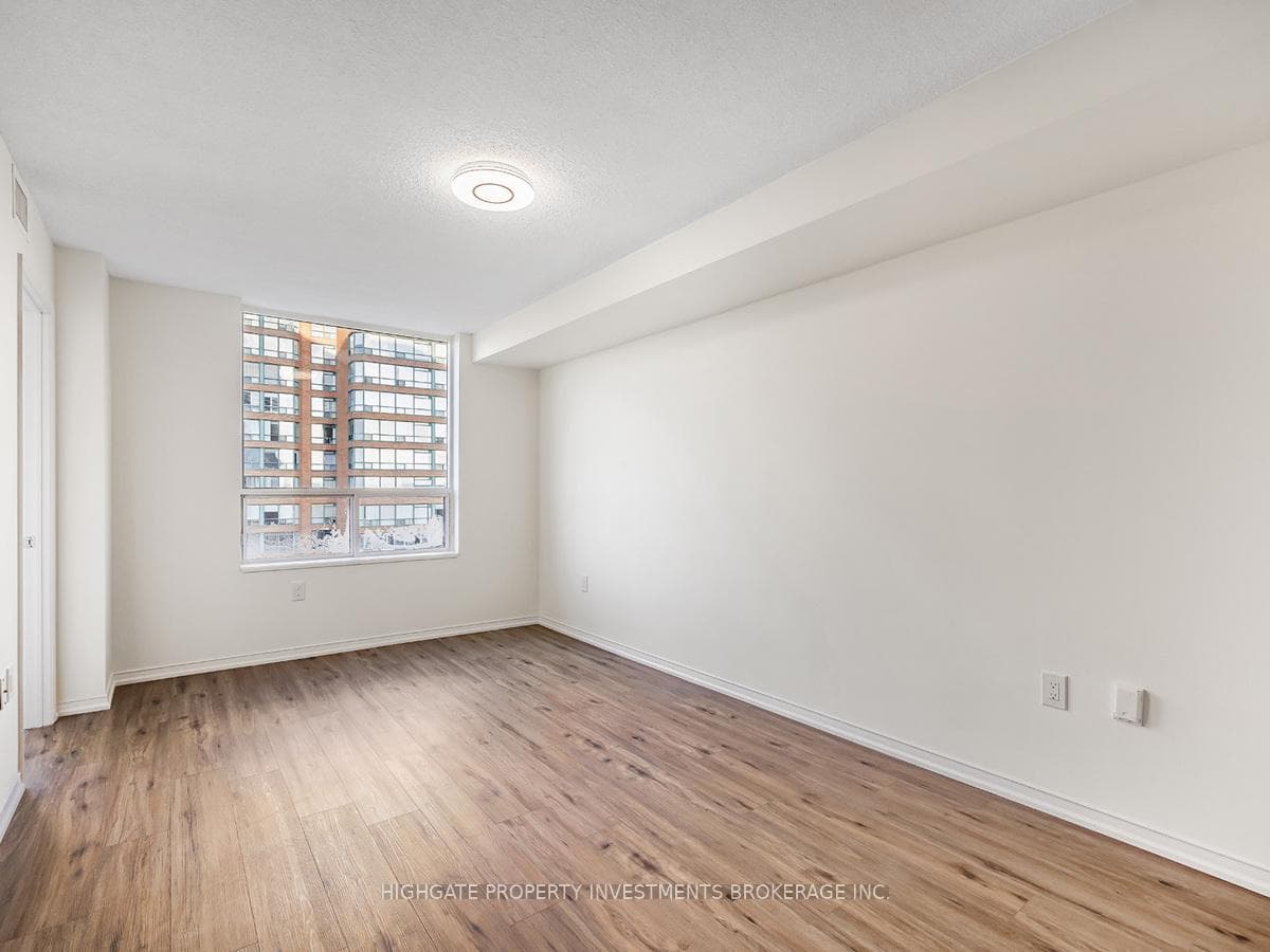 1270 Maple Crossing Boulevard Unit 1203 photo 15