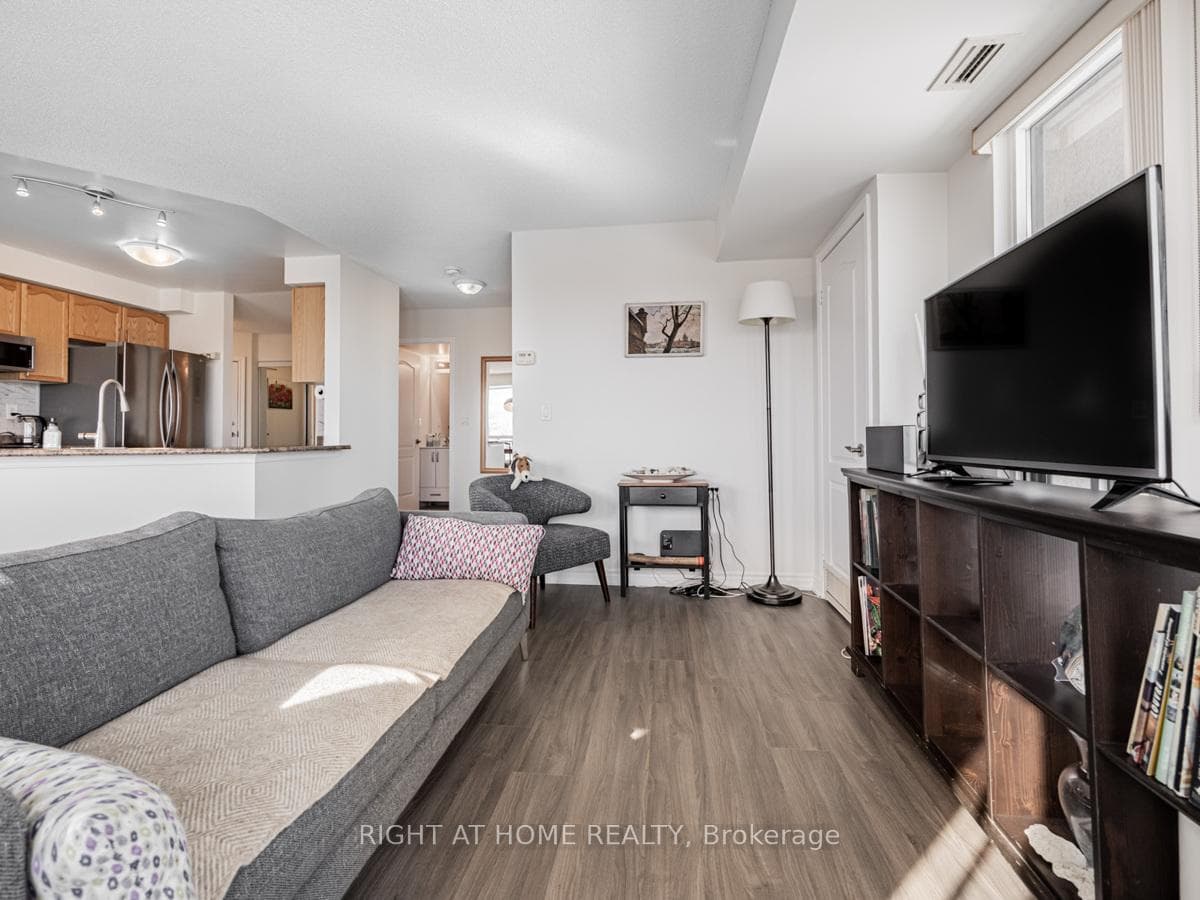 935 Sheppard Avenue Unit 614 photo 15