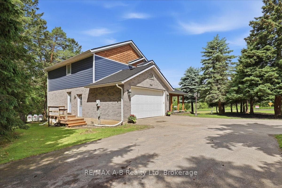5148 103 (Wilmot Easthope) Road photo 4