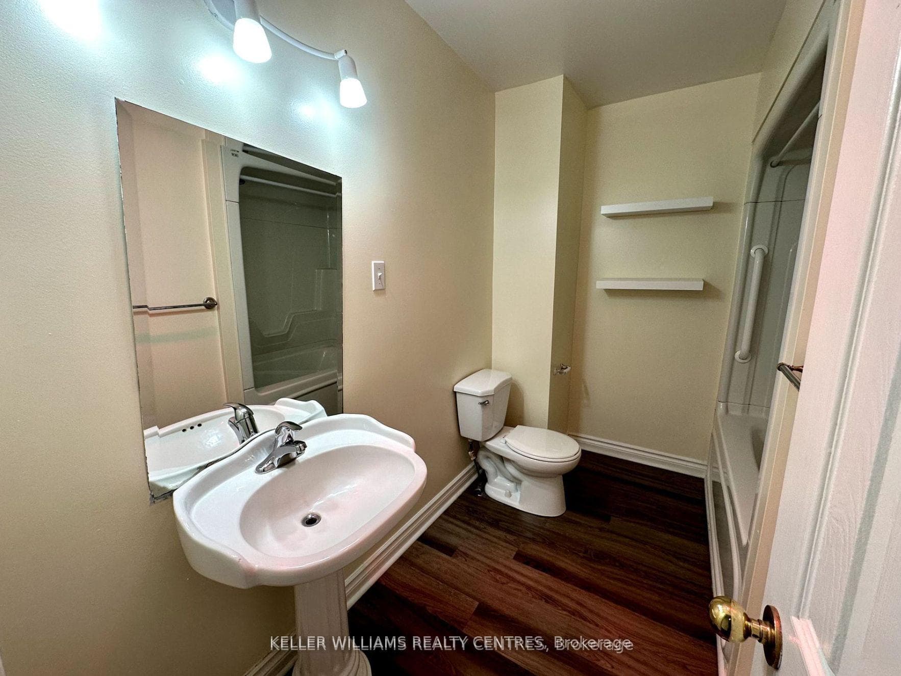 124 Longford Drive photo 12