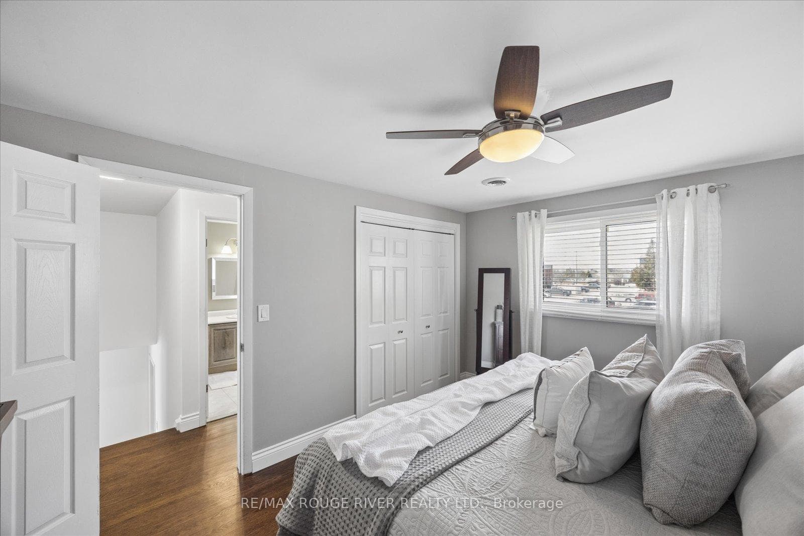 706 Fernhill Boulevard photo 19