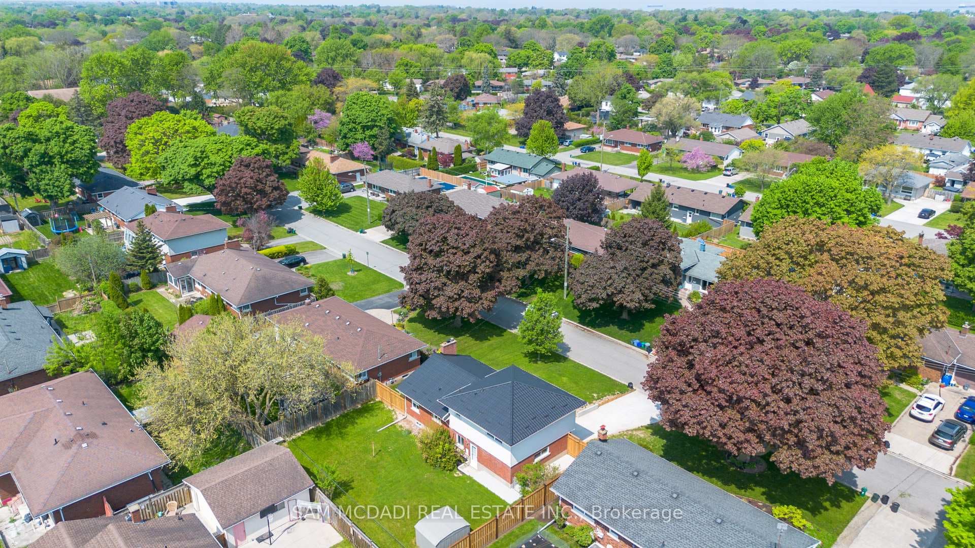 14 Glencairn Drive photo 36