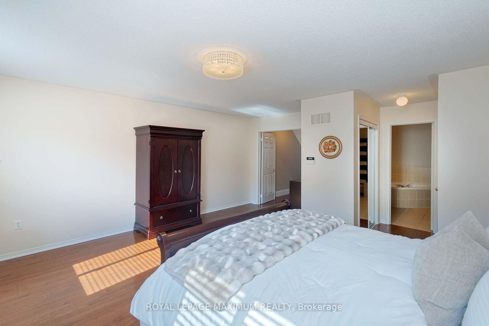 29 Barr Crescent photo 14