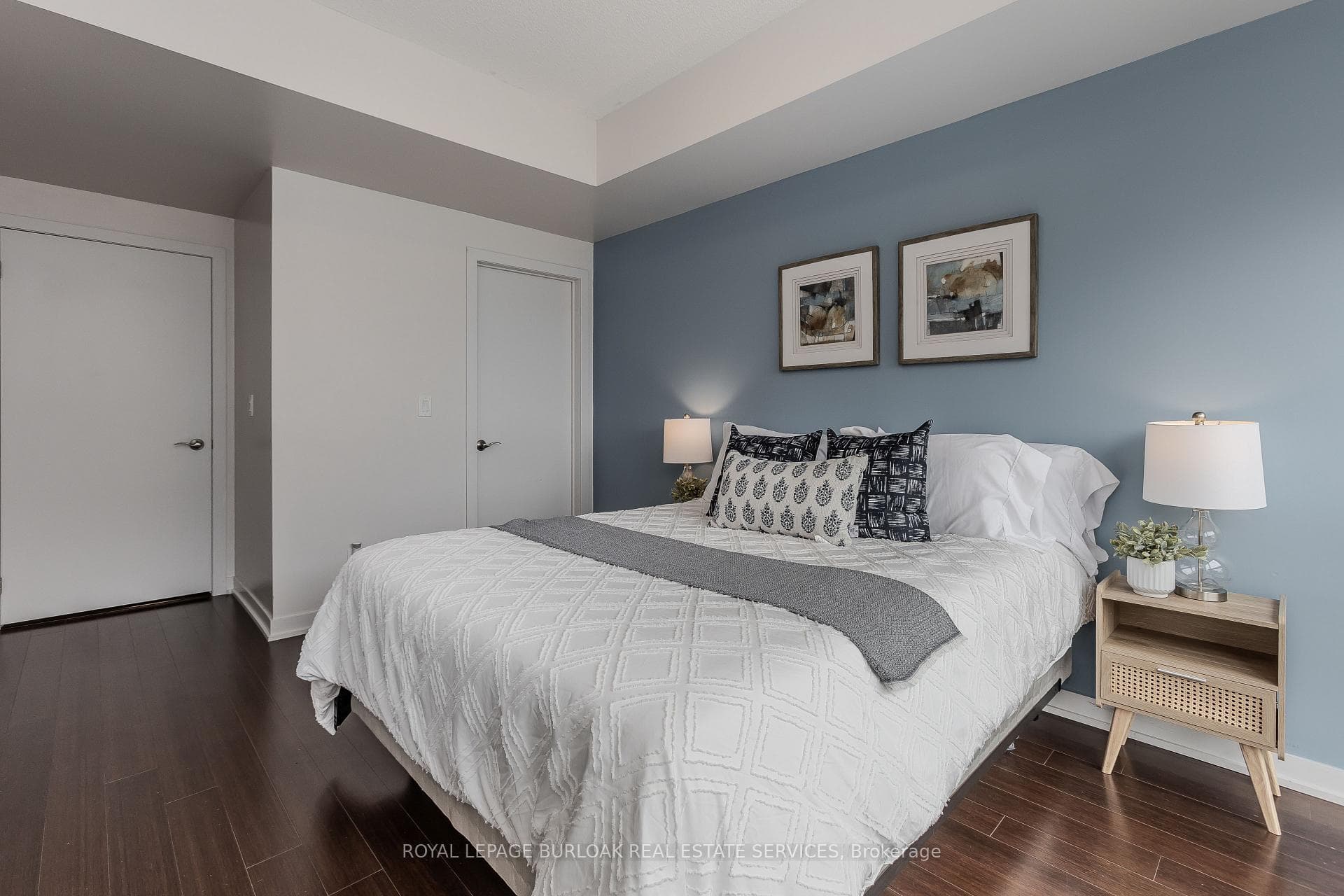 551 Maple Avenue Unit 814 photo 18