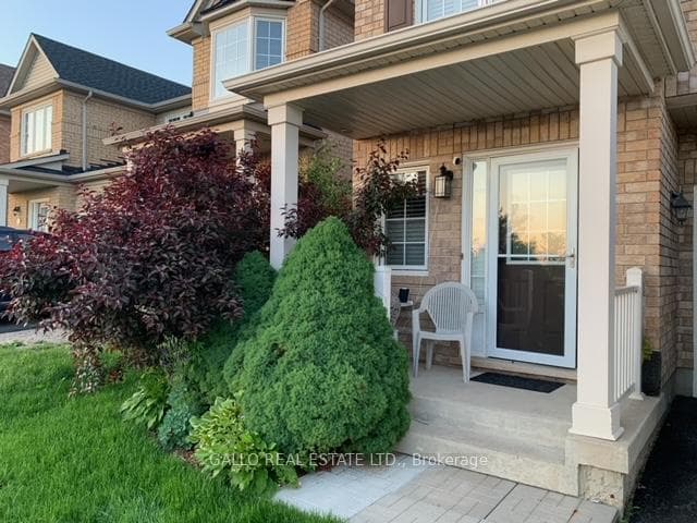 217 Weldon Road photo 2