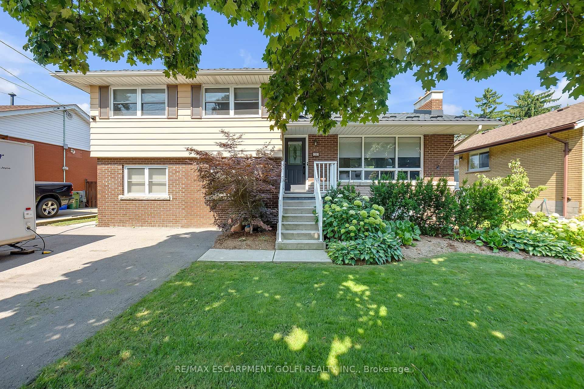 36 Edith Avenue photo 1