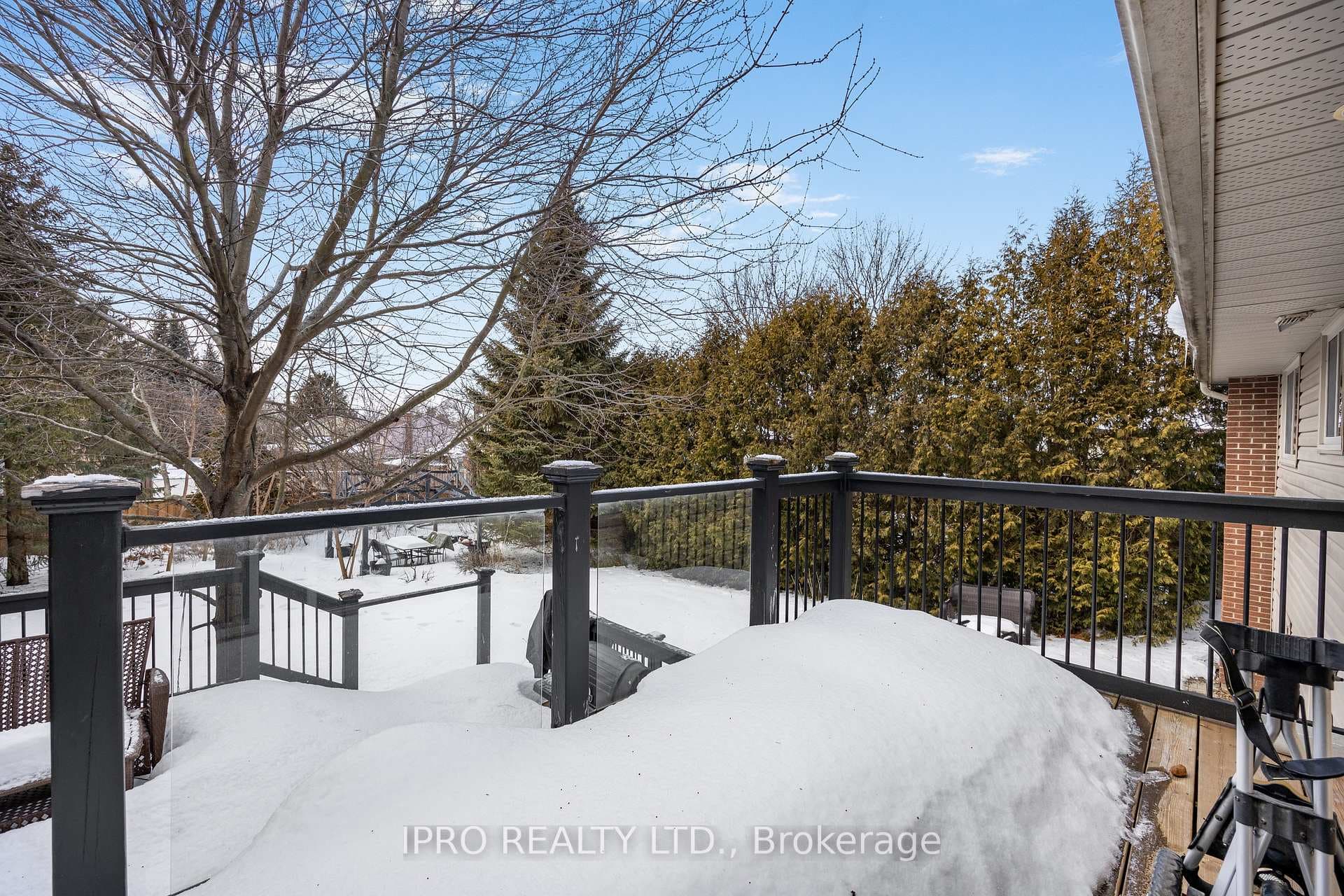 504 Stewart Street photo 23