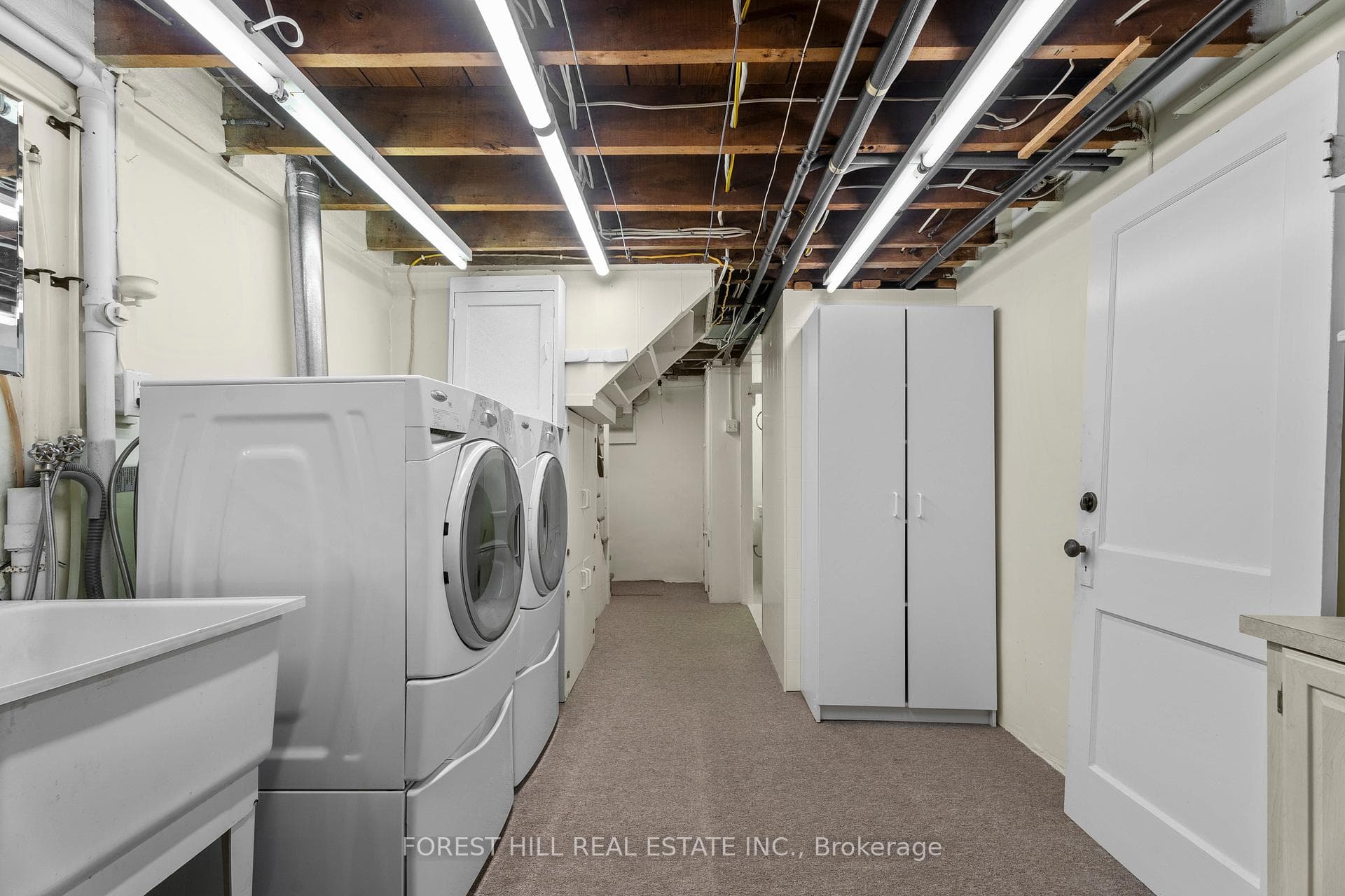 188 Wentworth Avenue photo 29
