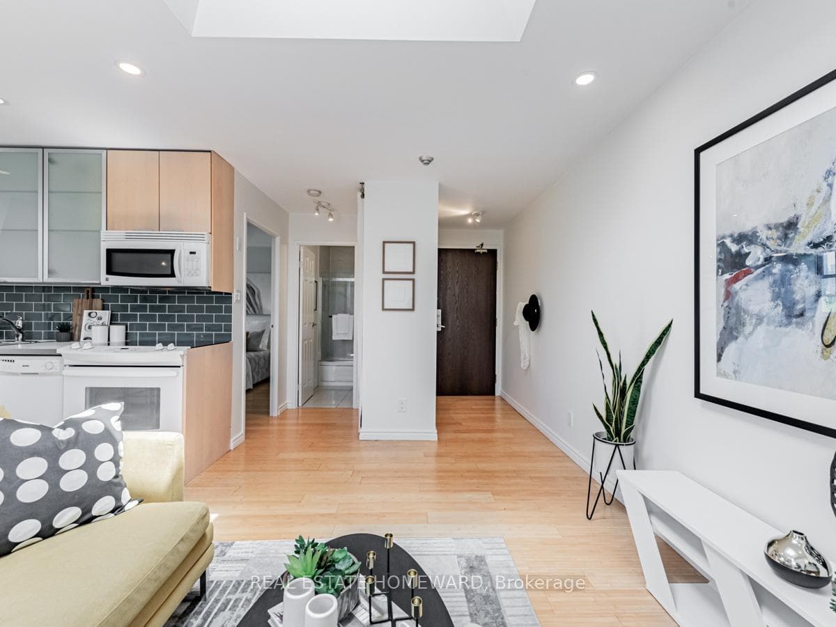 150 Beverley Street Unit 3G photo 16
