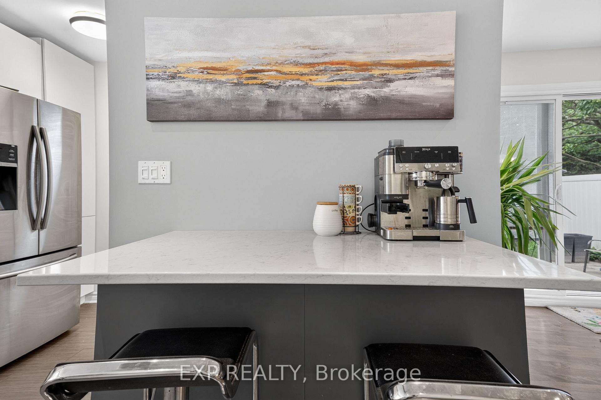 2490 Regina Street photo 10