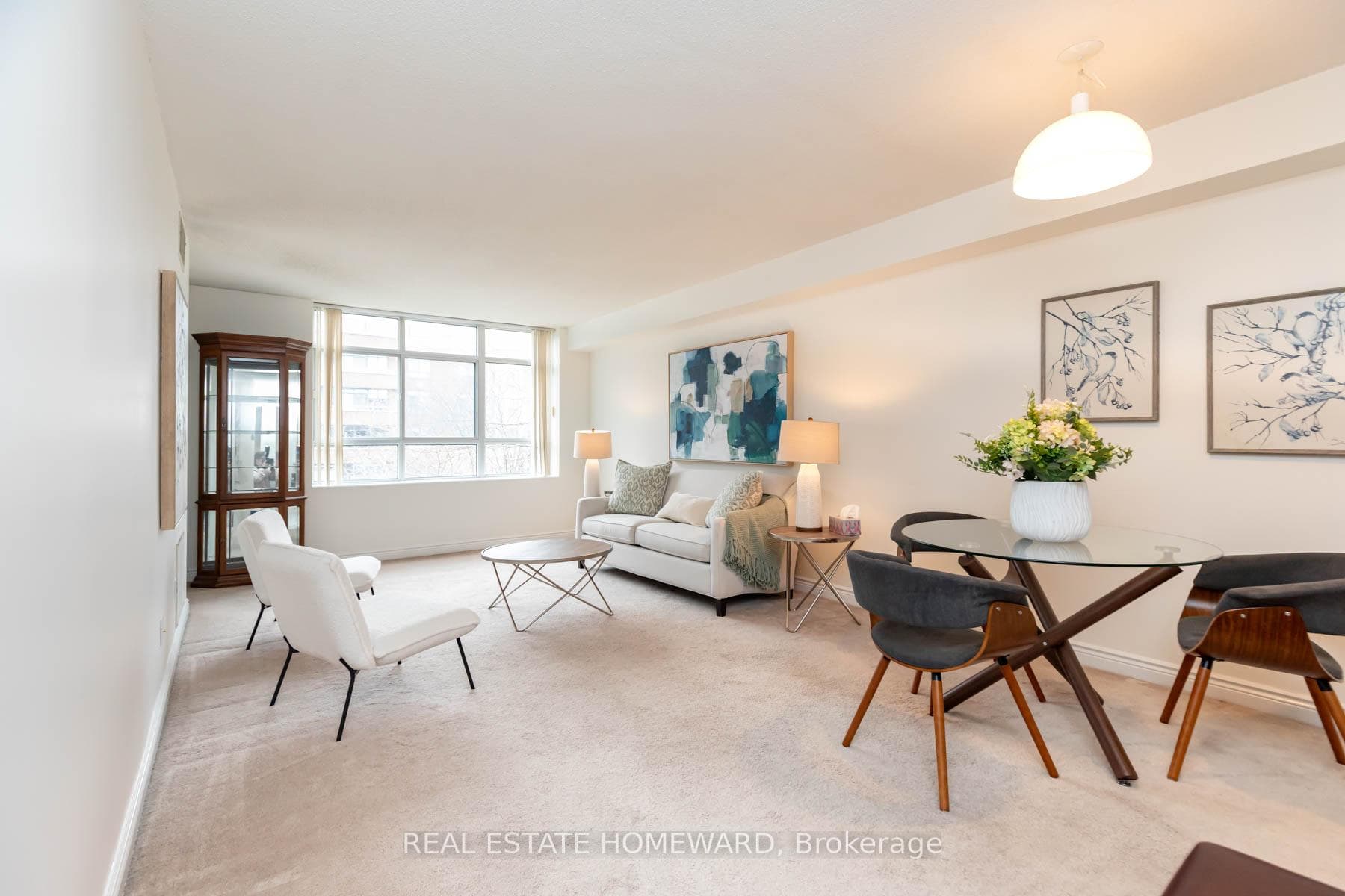 1093 Kingston Rd Avenue Unit 409 photo 3