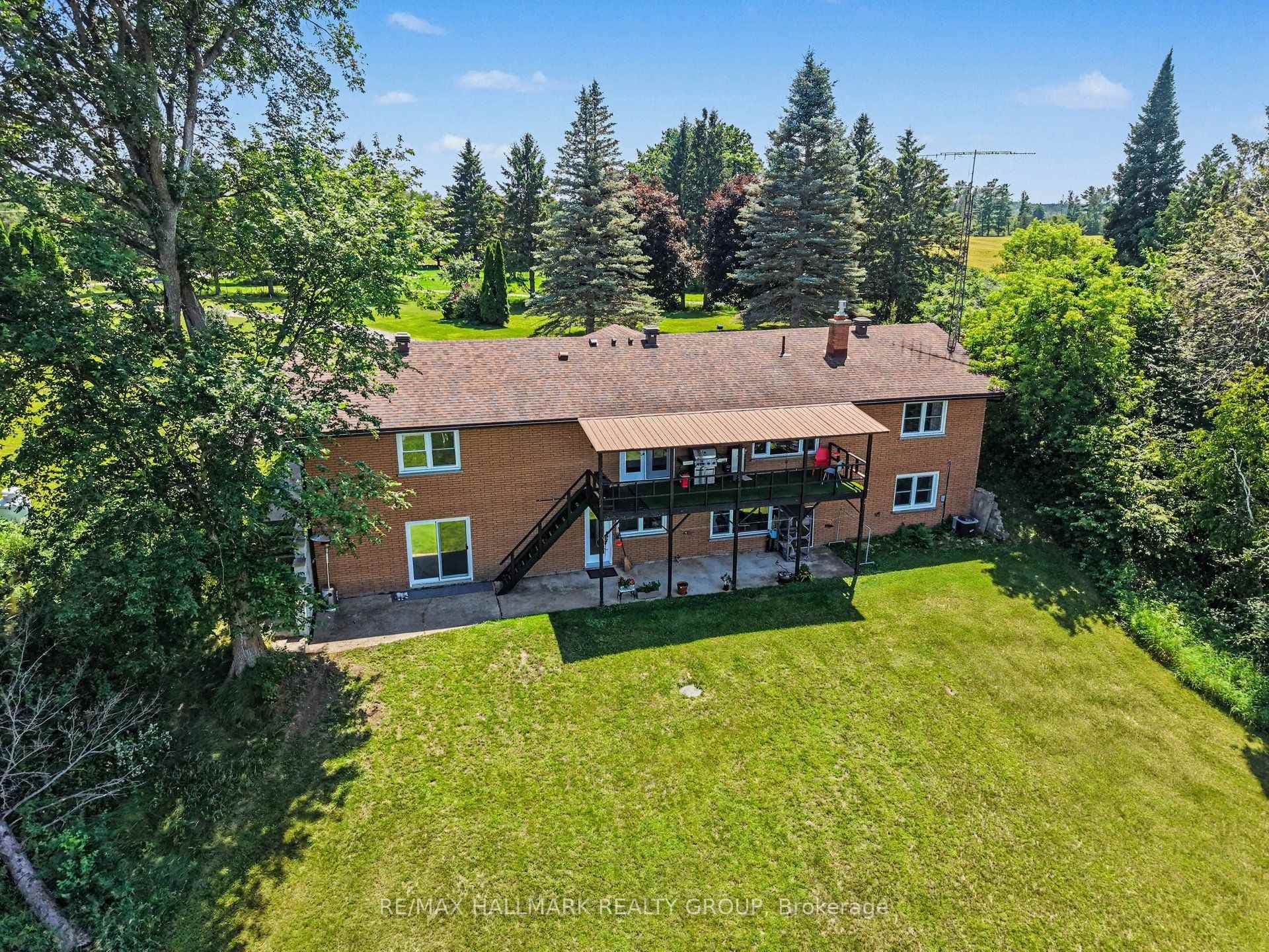 1475 Beachburg Road photo 37