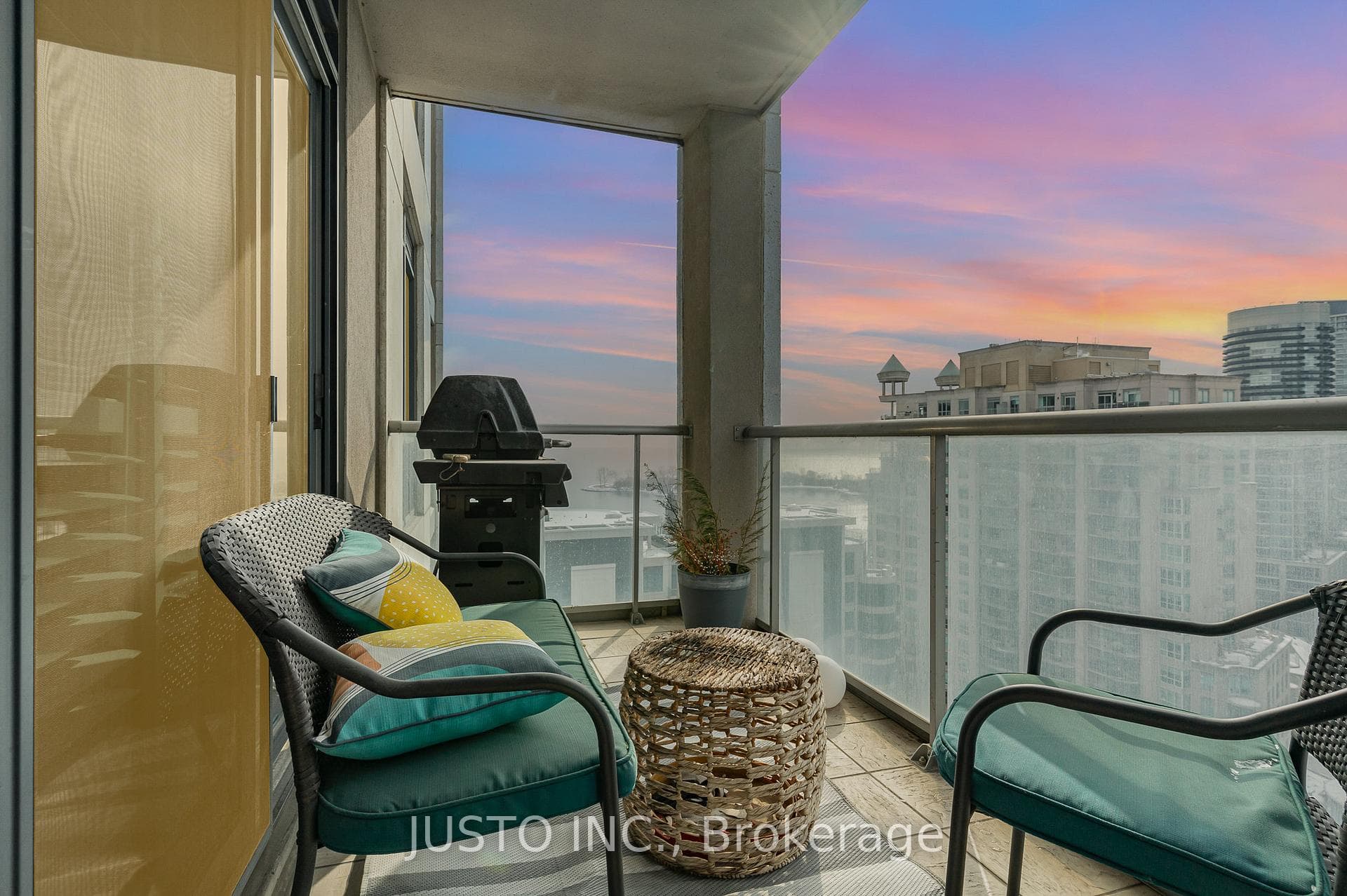 2083 Lake Shore Boulevard Unit 1614 photo 17