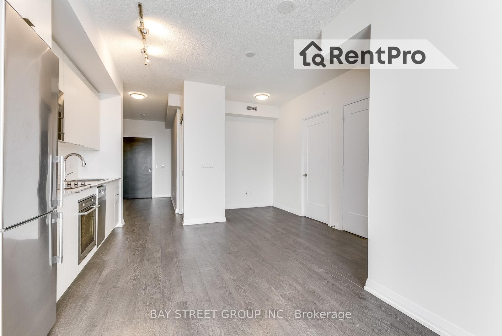 101 Erskine Avenue Unit 2813 photo 10