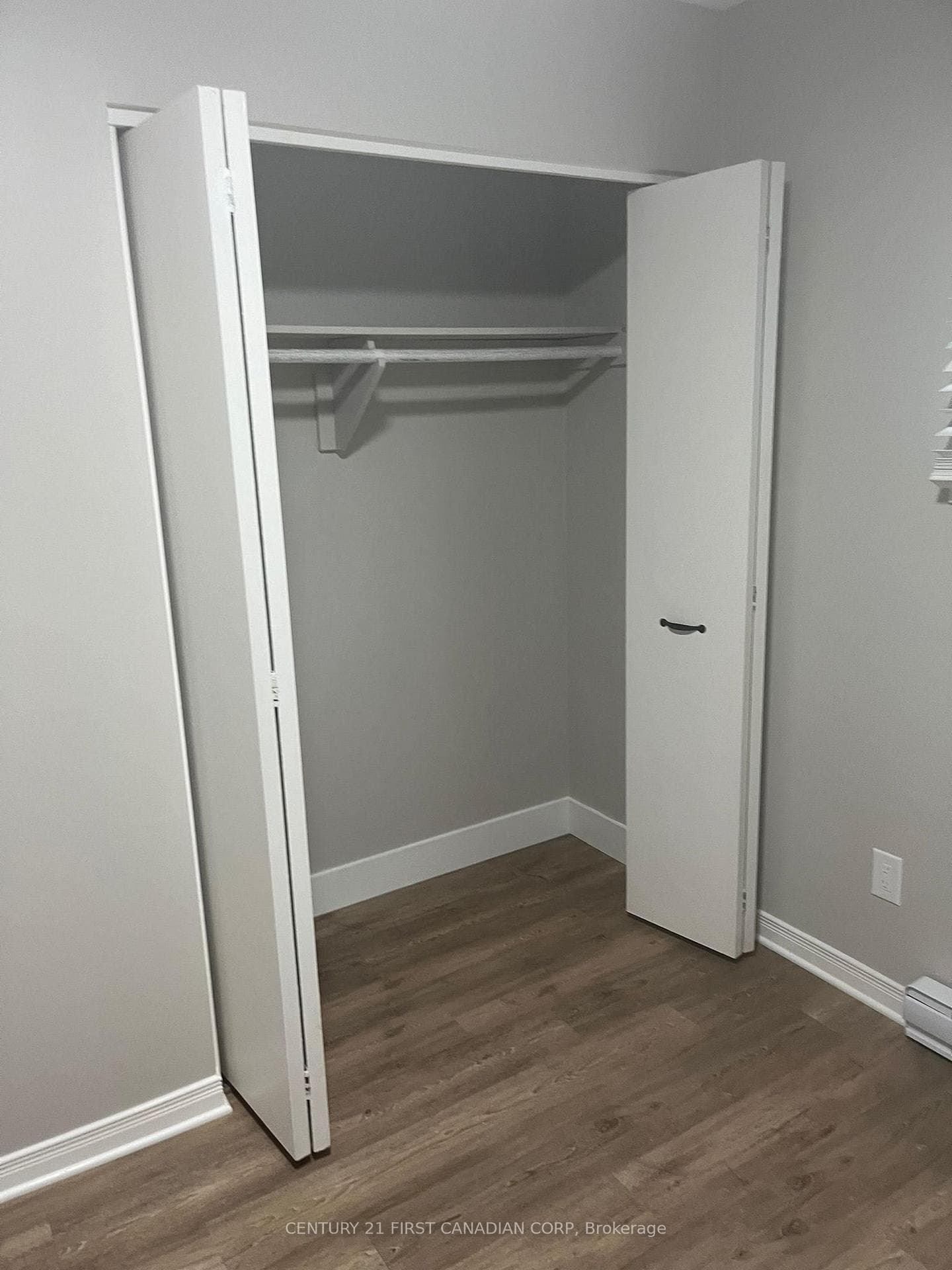 130 Nicholas Crescent Unit MAIN photo 7