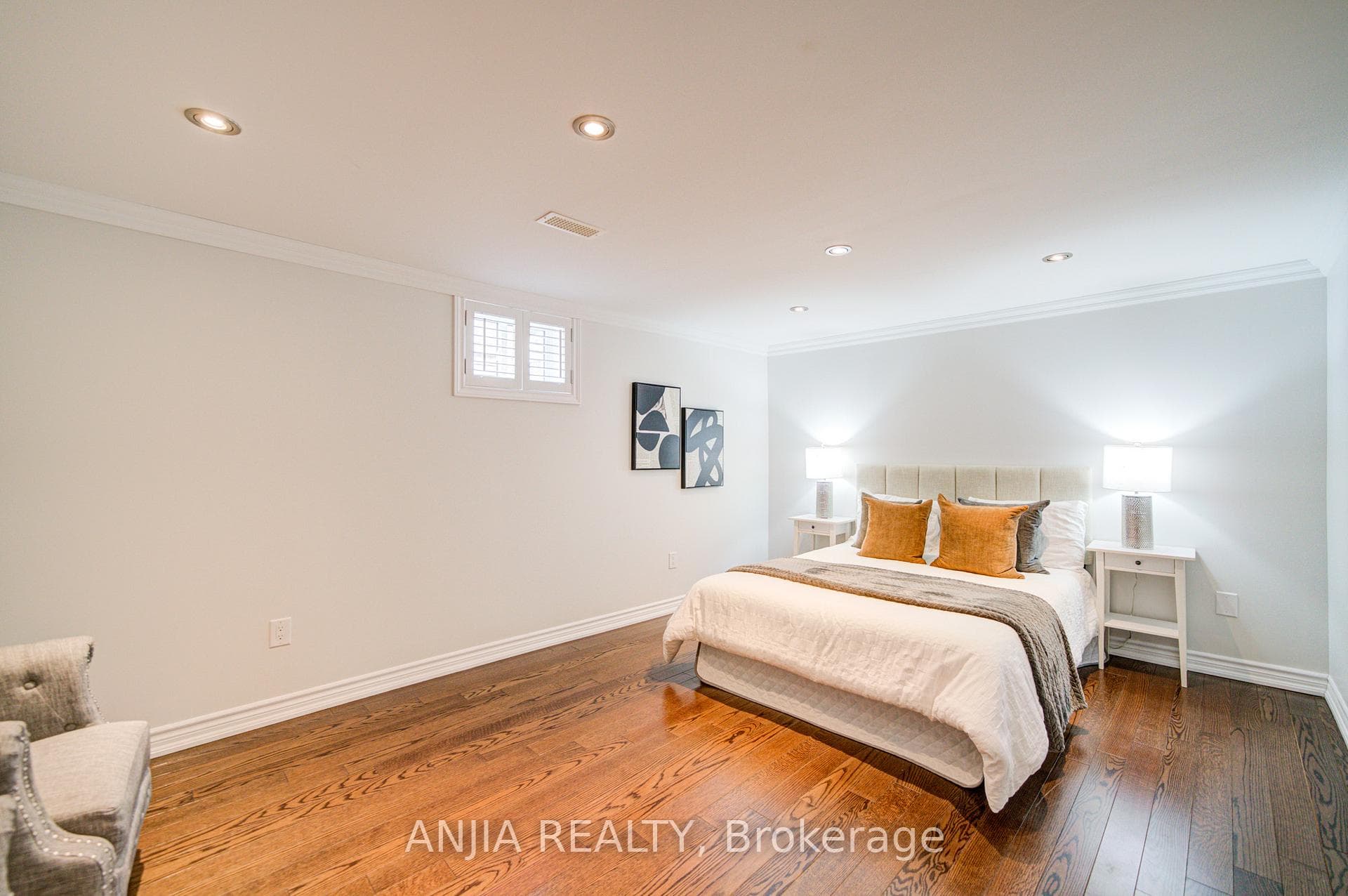 70 Briarwood Road photo 40