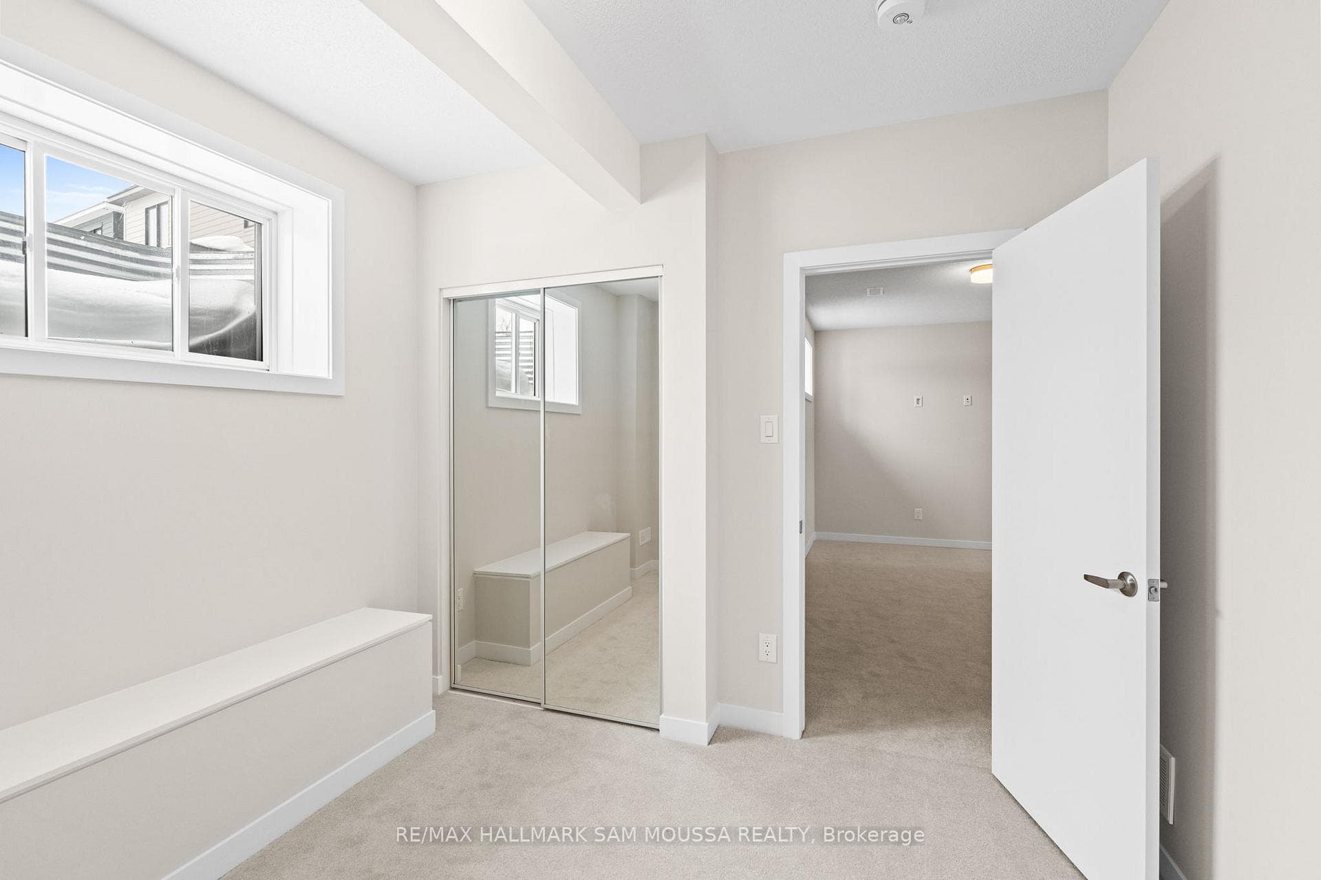 410 Euphoria Crescent photo 38