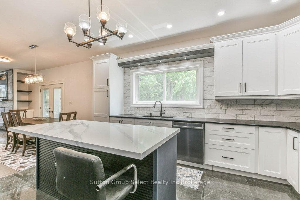 230 King Street photo 14