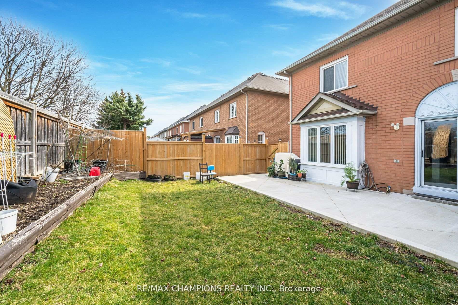 89 Quail Feather Crescent photo 34