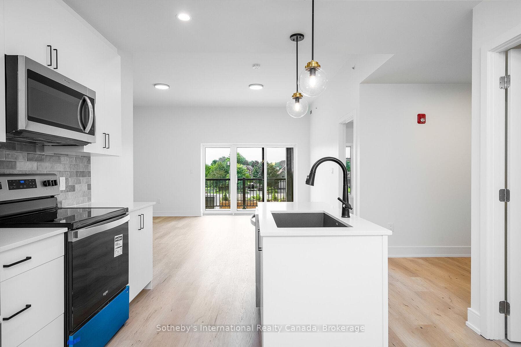 121 Mary Street Unit 221 photo 8