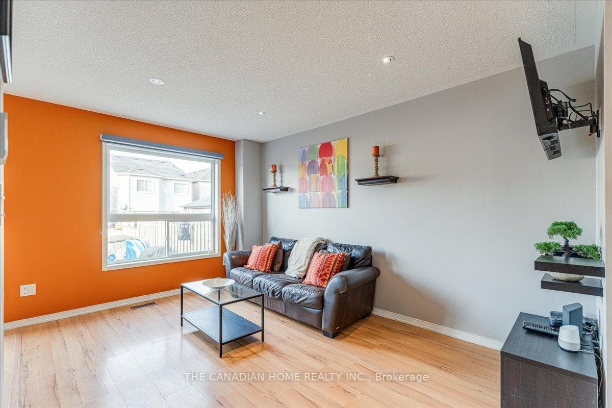 20 Epps Crescent photo 6