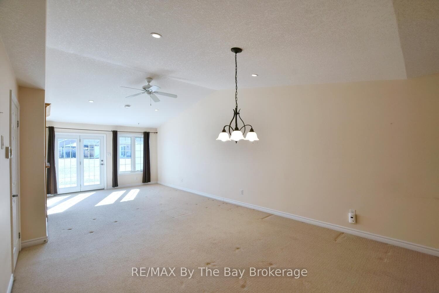 Open concept Living/Dining Area