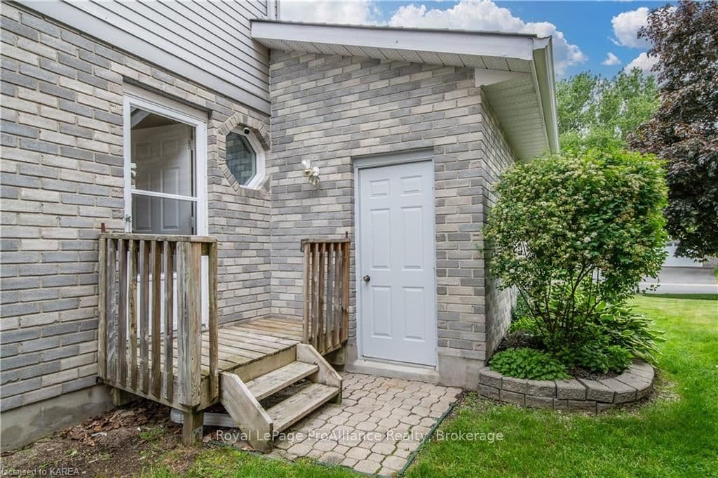 1178 BENTLEY Terrace photo 48