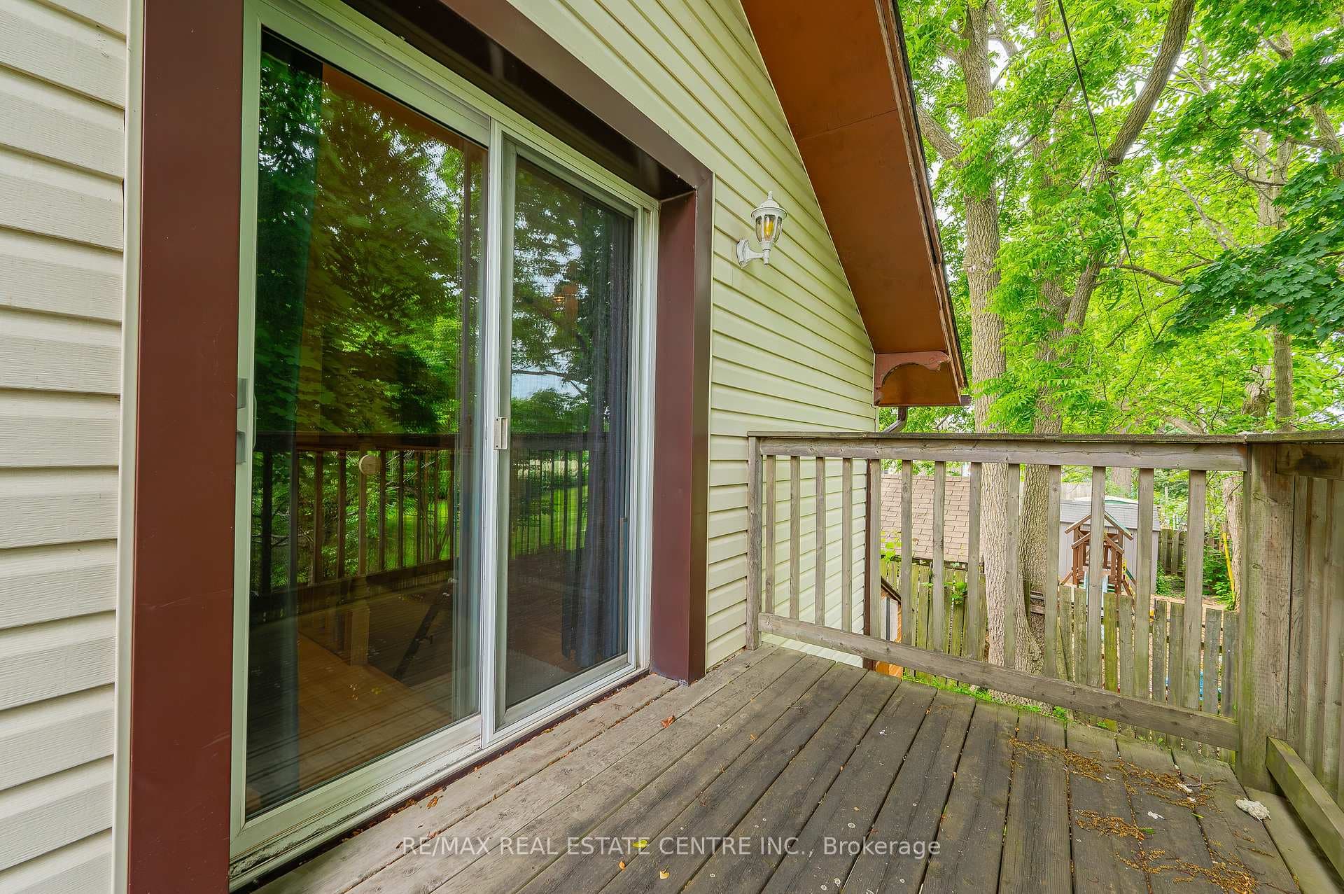 5024 Stamford Street photo 31