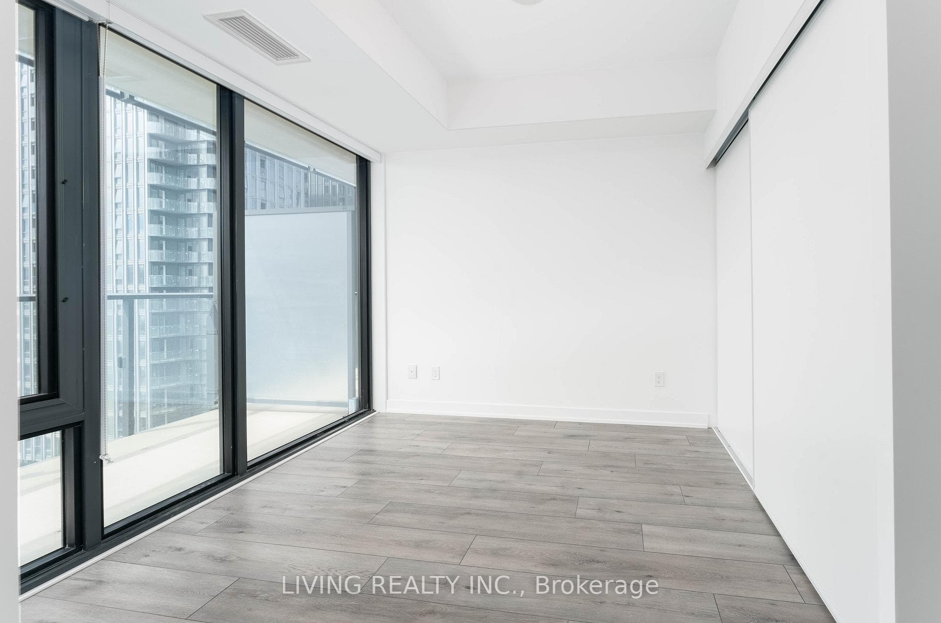 47 Mutual Street Unit 1608 photo 6