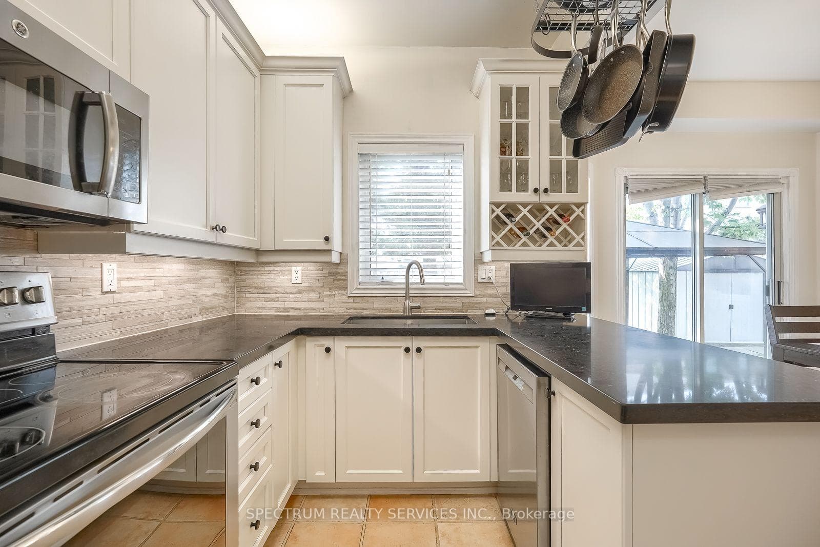 51 Monterey Road photo 22