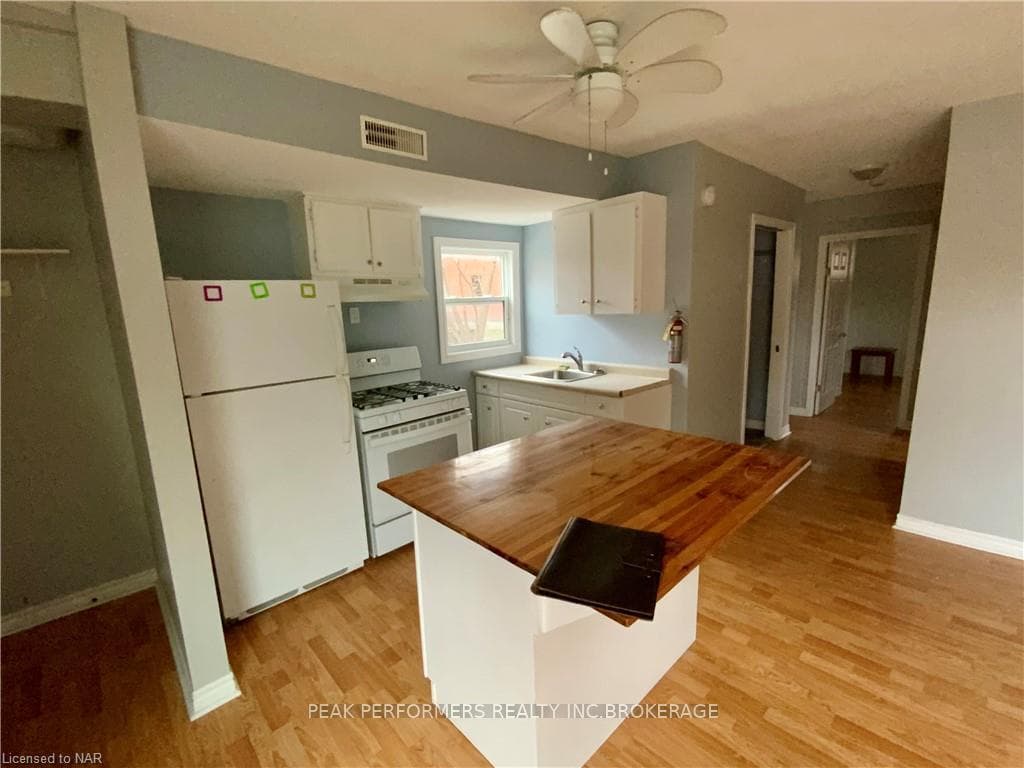 195 EAST MAIN Street Unit B photo 2