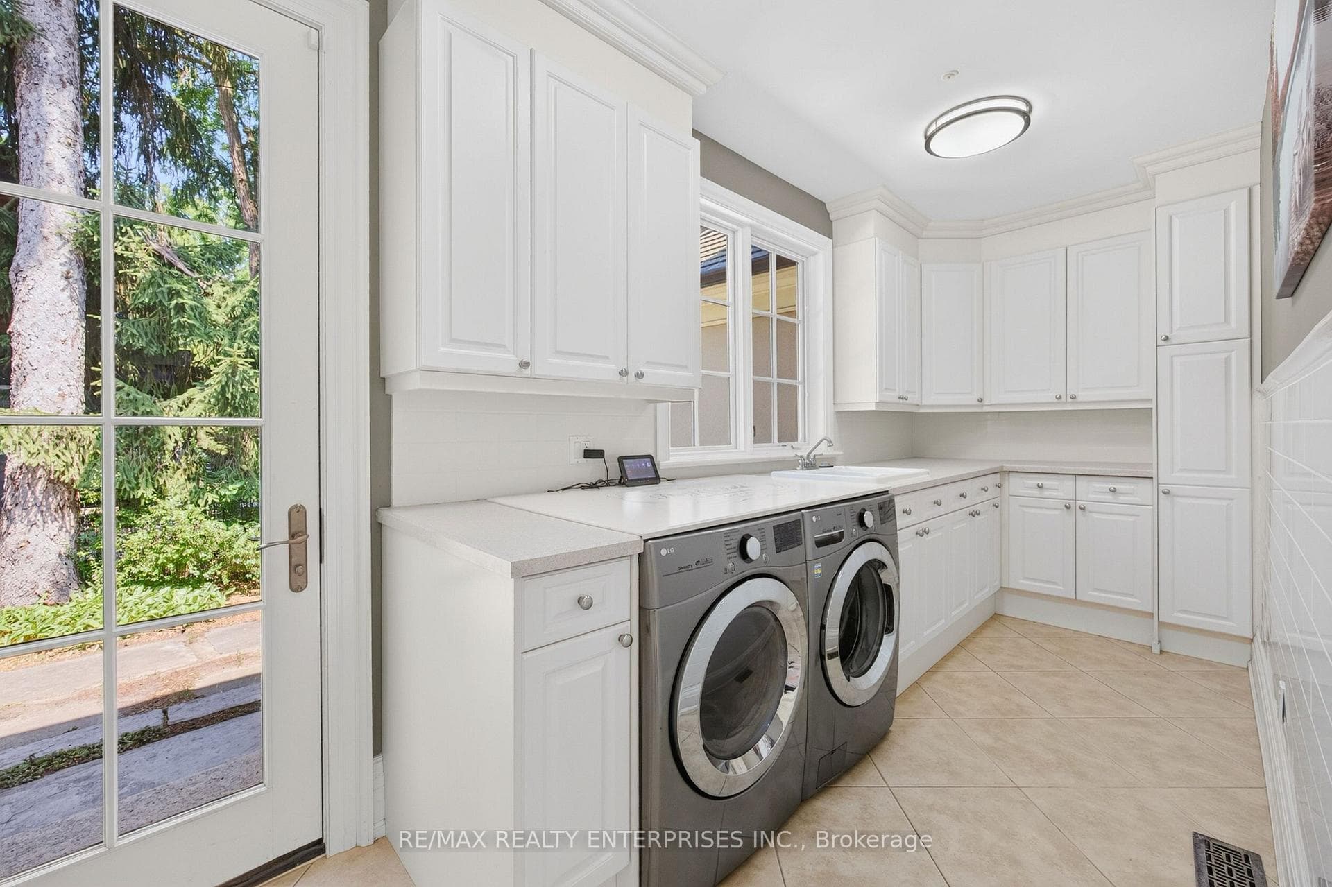 1396 Crescent Road photo 24