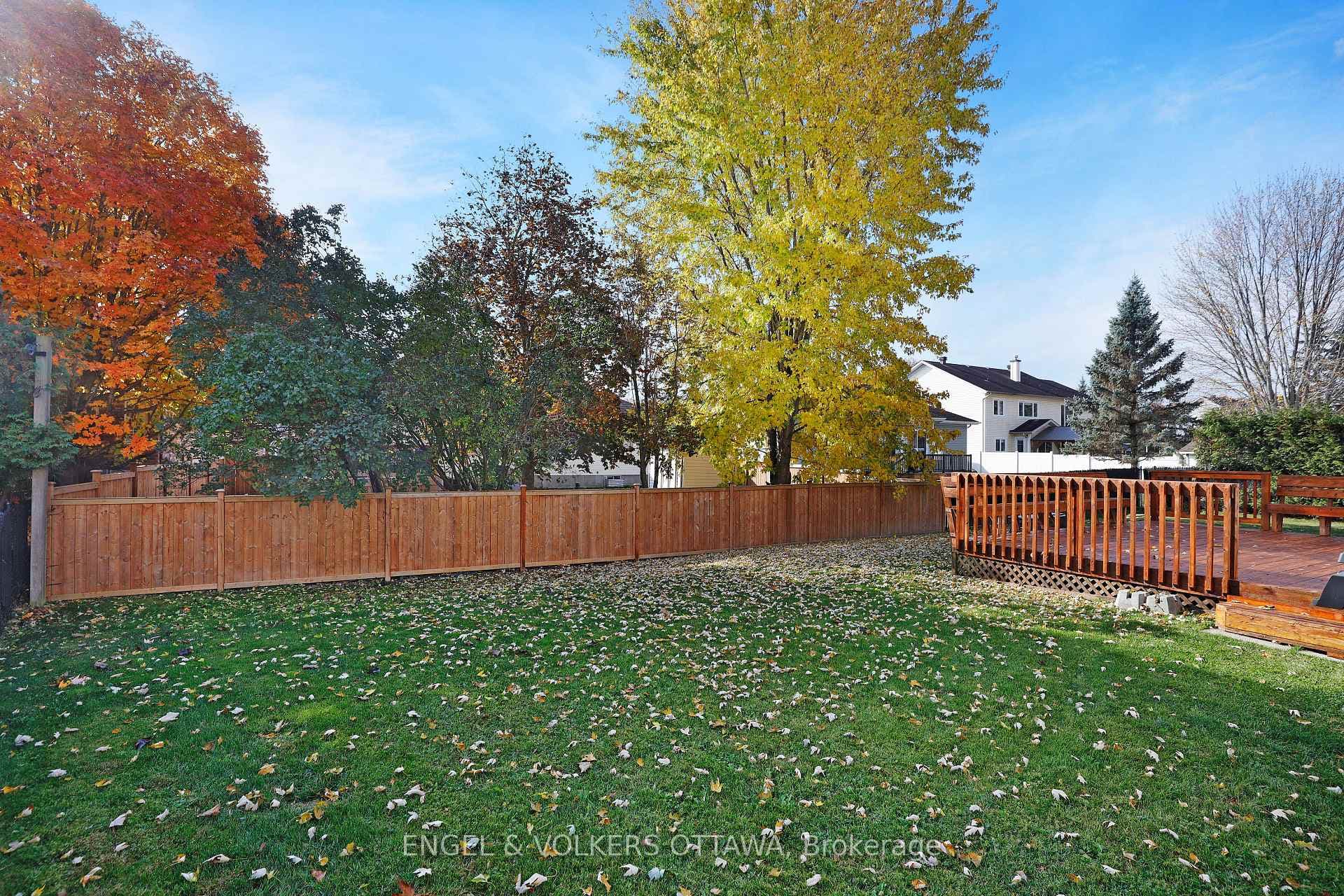 8 Mary Hill Crescent photo 45