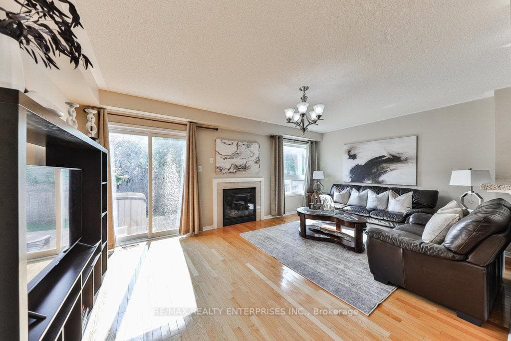3898 Skyview Street photo 15