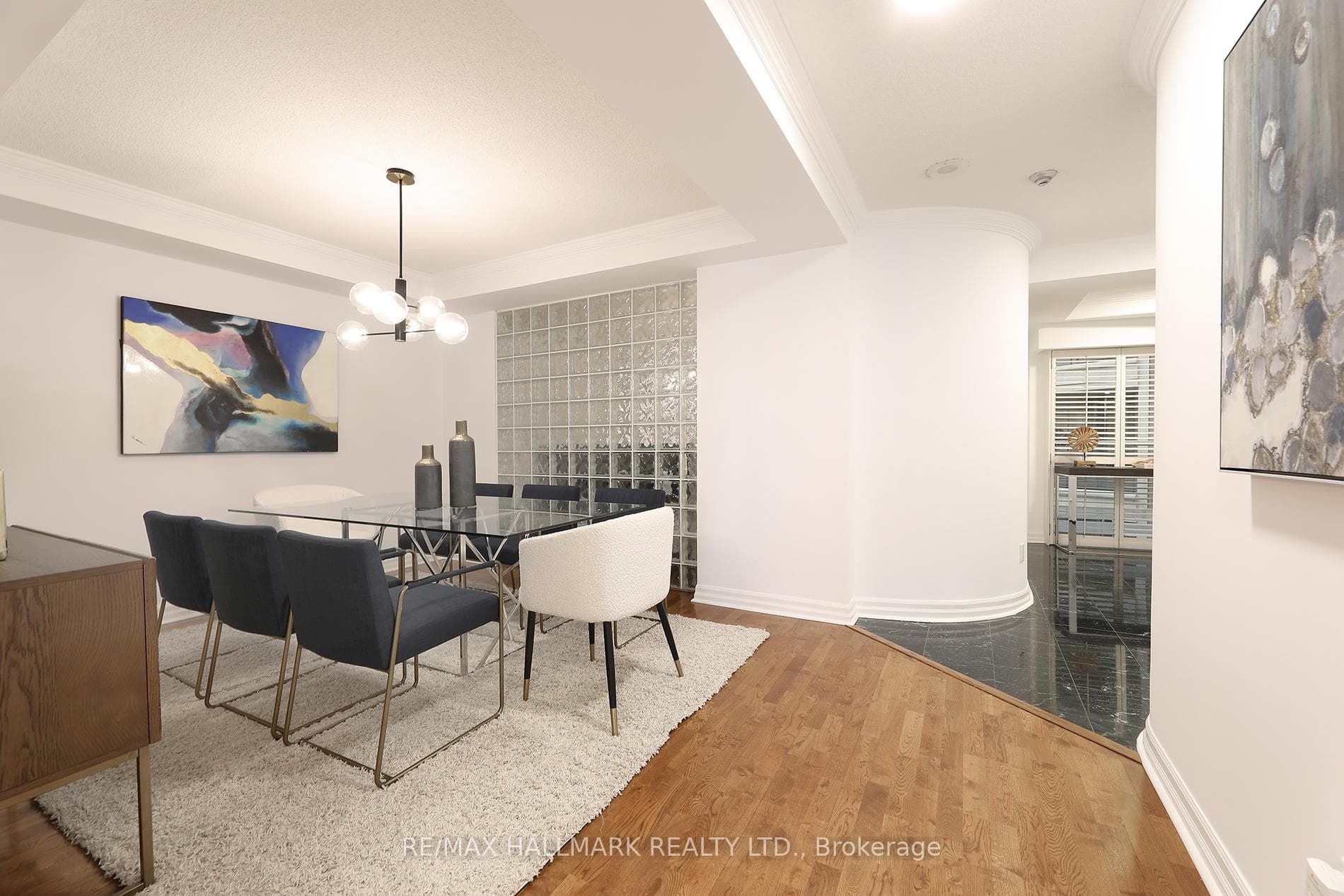 2727 Yonge Street Unit 609 photo 12