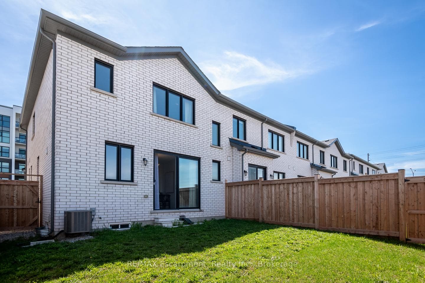 483 Gordon Krantz Avenue photo 37