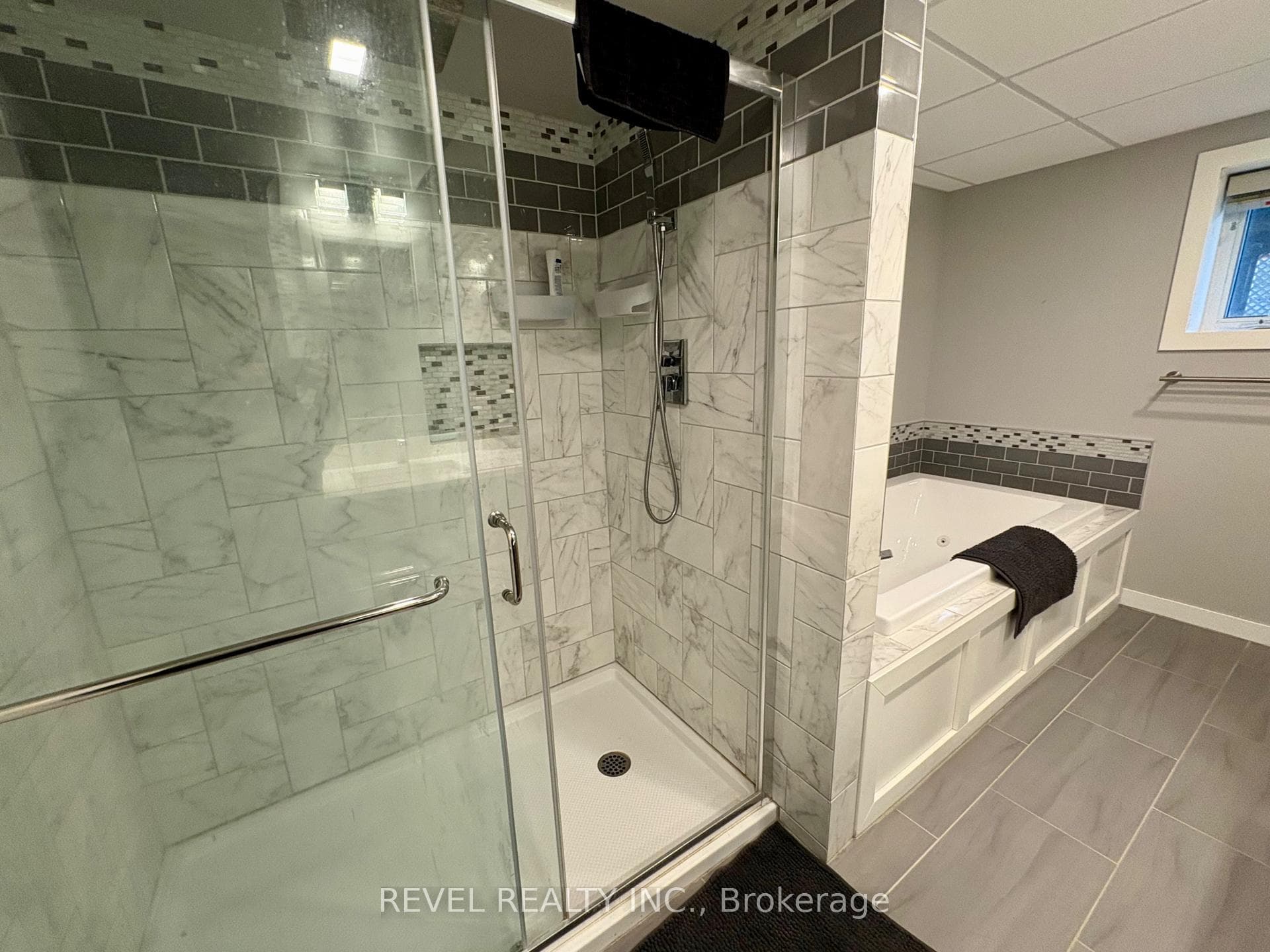 97 Fourteenth Avenue photo 30