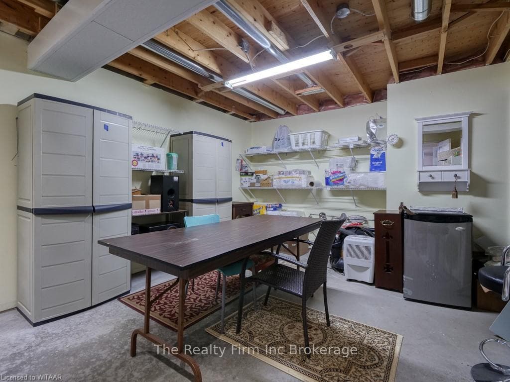 275 WONHAM Street Unit 2 photo 31